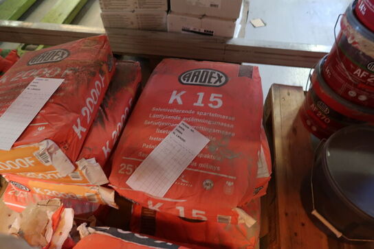 Palle med gulvspartelmasse ARDEX