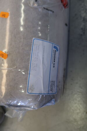 1 rulle gulvtæppe MIGADAN