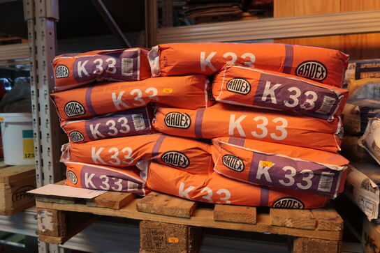 Palle med gulvspartelmasse ARDEX K 33