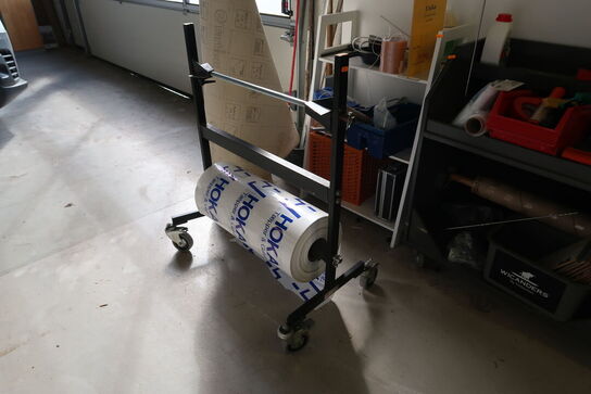 2 stk. sortimentsreoler med indhold