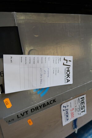 13 pakker gulv MIGDAN LVT Dryback