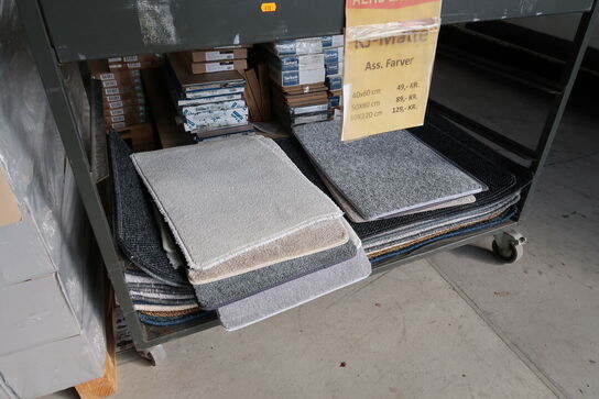 Stativ med div. Måtter