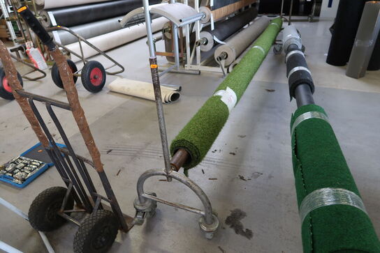 Stativ med kunstgras