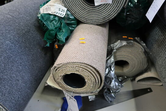 1 rulle gulvtæppe VINGO