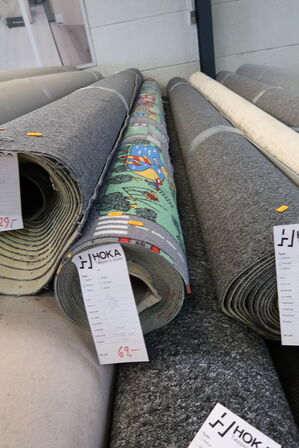 1 rulle gulvtæppe PLAY