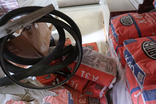 Palle med gulvspartelmasse ARDEX K40