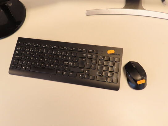 2 stk. 27" monitorer, Samsung S27F354FHU/S27D5590CS, tastatur og mus