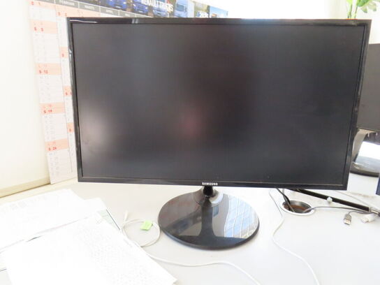 2 stk. 27" monitorer, Samsung C27F354FHU, tastatur og mus
