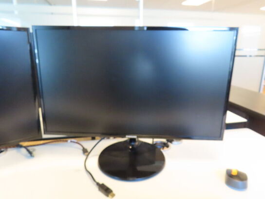 2 stk. 27" monitorer, Samsung C27F350FHU, tastatur og mus
