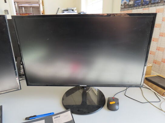 2 stk. 27" monitorer, Samsung C27F354FHU, tastatur og mus