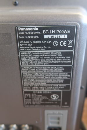 2 stk. 17" Monitors PANASONIC BT-LH1700WE
