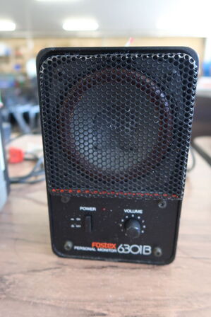 2 stk. Aktive monitors FOSTEX 6301B