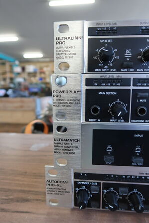 4 stk. Audio-enheder BEHRINGER