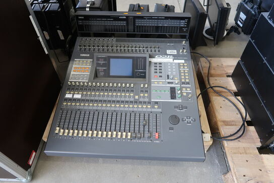 Digitalmixer YAMAHA 02R