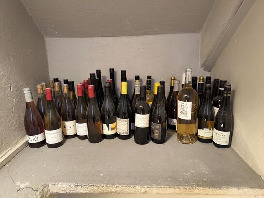 Div. flasker med vin