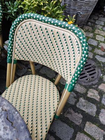 2 stk. café fletstole ZEDERKOF Alicante samt cafébord
