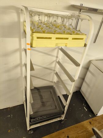 Stikvogn m. 5 stik inkl. indhold