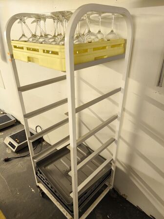 Stikvogn m. 5 stik inkl. indhold