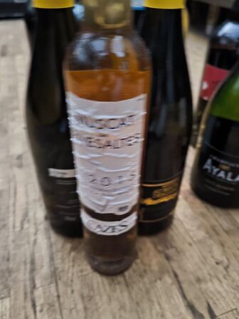Div. flasker med vin