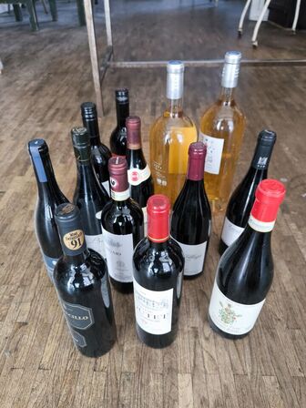 Div. flasker med vin