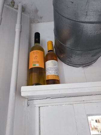 Div. flasker med vin