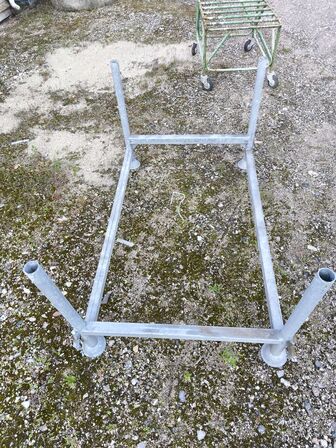 Stabelbar galvaniseret ramme (stor)