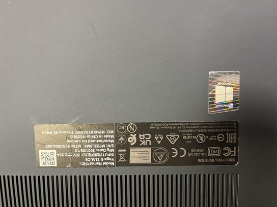 Bærbar computer LENOVO Yoga 6