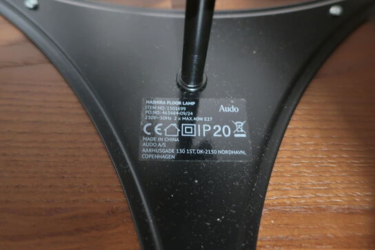 Gulvlampe AUDO Hashira Floor Lamp 