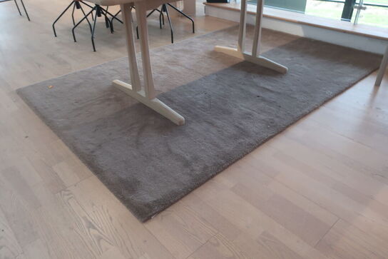 Gulvtæppe FERM LIVING Stille Tufted