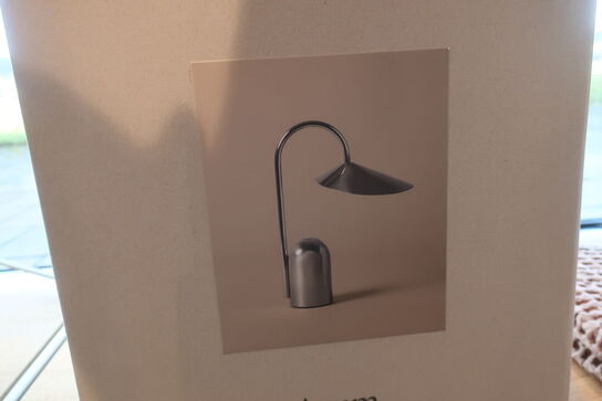 Bordlampe FERM LIVING Arum 