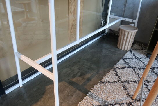 Højbord uden indhold