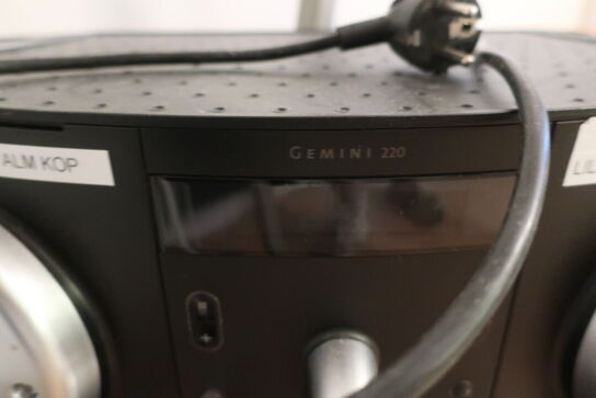 Espressomaskine NESPRESSO Gemini 220 