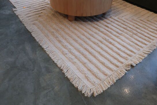Gulvtæppe FERM LIVING Crease Rug 