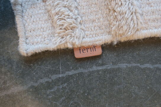 Gulvtæppe FERM LIVING Crease Rug 