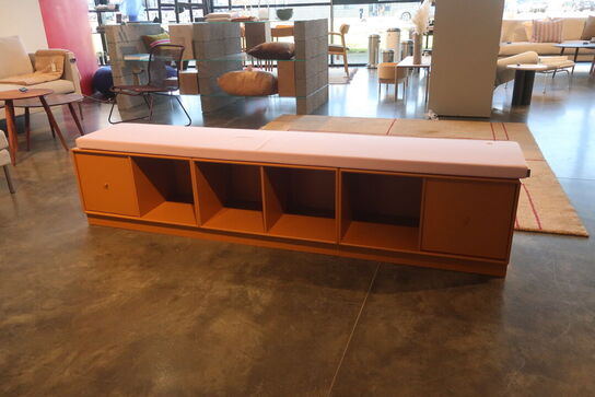 Bænk á 3 lave kommoder MONTANA