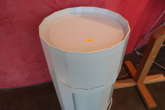 Sidebord HAY Facet Cabinet 