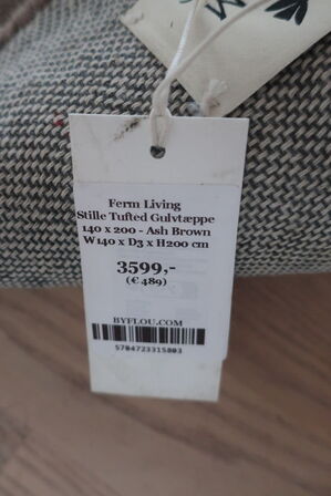 Gulvtæppe FERM LIVING Stille Tufted