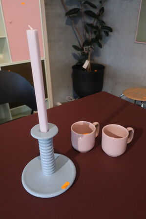 Lysestage samt 2 stk. kopper 