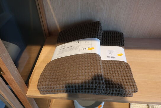 2 stk. håndklæder FERM LIVING 70x140 cm. 