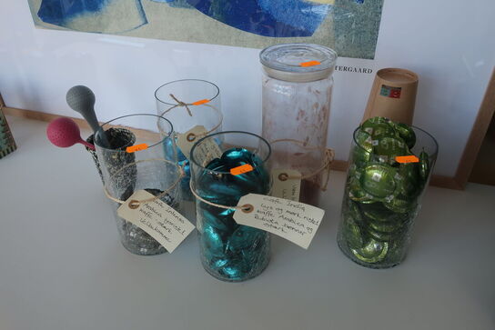 Espressomaskine NESPRESSO Gemini CS 220 Pro med kaffe