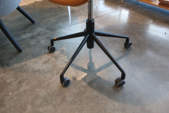 Kontorstol HAY AAC 155 Full Sense Cognac 