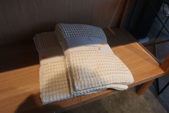 2 stk. håndklæder FERM LIVING 70x140 cm. 