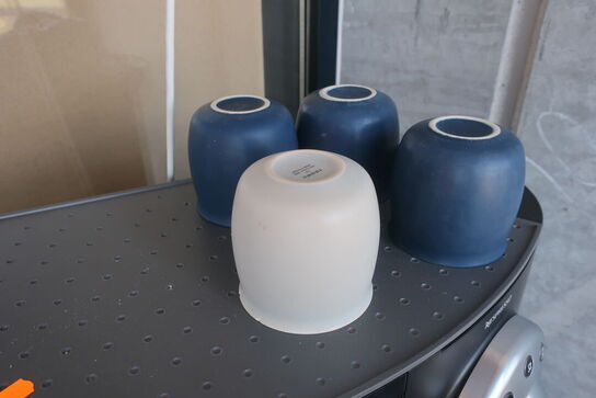 Espressomaskine NESPRESSO Gemini CS 220 Pro med kaffe