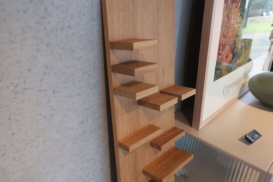 Udstillingsreol FERM LIVING