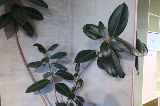 Krukke med blomst FERM LIVING Hourglass 