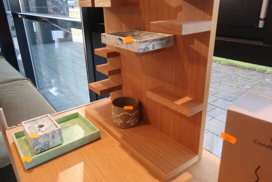 Udstillingsreol FERM LIVING