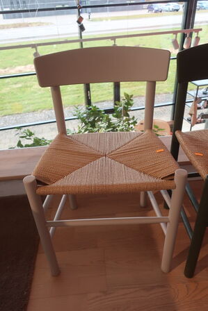 2 stk. spisebordsstole FREDERICIA FURNITURE "J39, Folkestolen, Børge Mogensen"