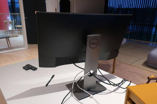 Monitor DELL P2421DC