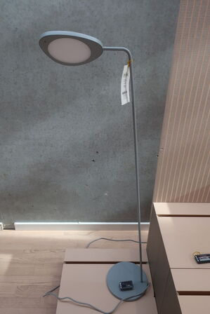 Gulvlampe MUUTO Leaf