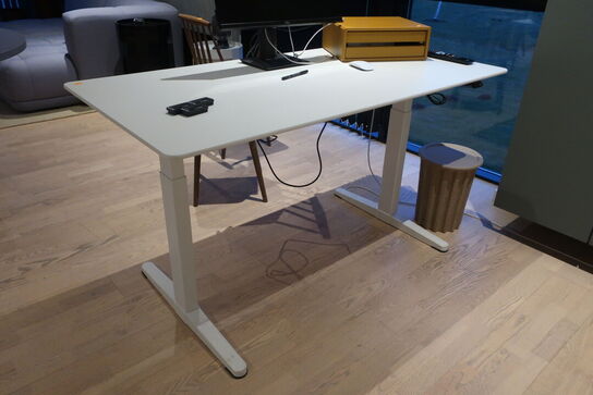 El. hæve/sænke skrivebord MONTANA 